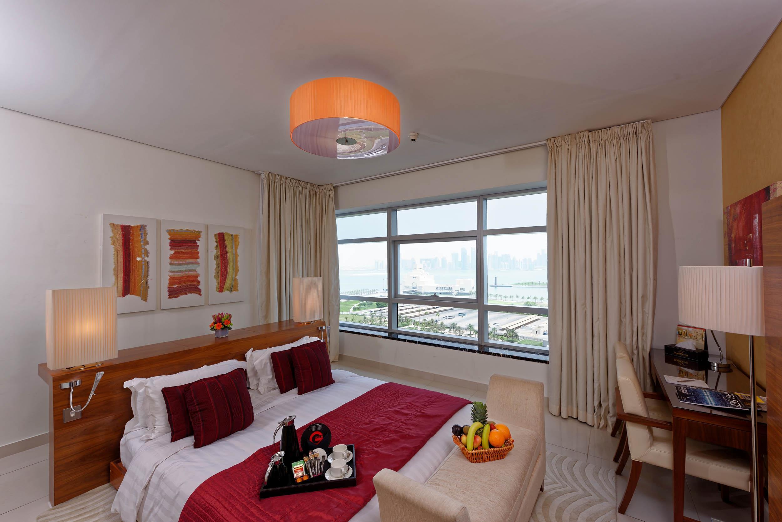 프레이저 스위트 도하 아파트 호텔 외부 사진 A bedroom at the hotel